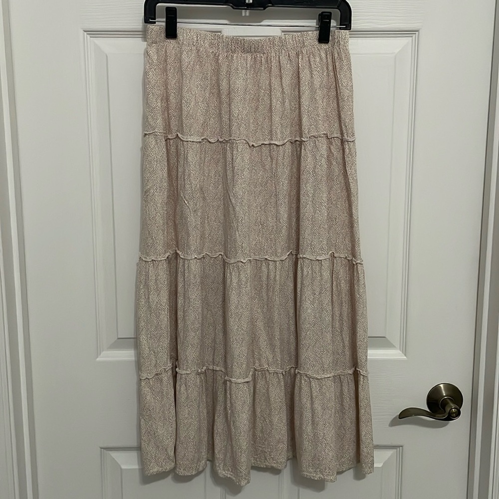 Japna women’s tiered neutral patterned skirt